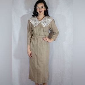 Vintage Brown Collared Maxi Dress With Cinched Waist